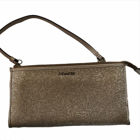 👛 COACH 👛 metallic and leather holiday wri… - Picture 1 of 12